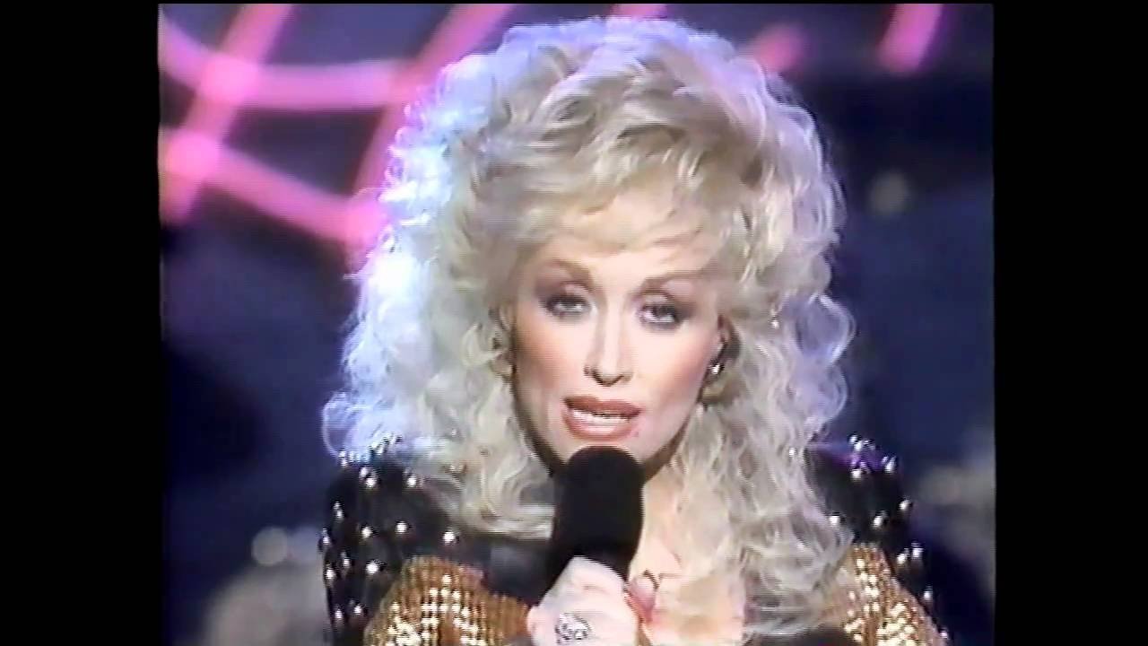 Dolly Parton Singing - Dolly Parton Biography: Age, Early Life, Hits, Family, and Life Story