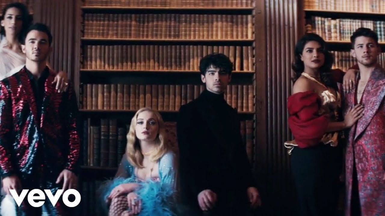 Jonas Brothers - Joe Jonas Biography: Age, Career, Family, and Relationships