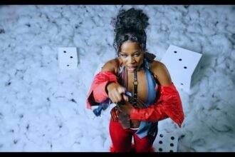 Mimi Kampala and Pallaso performing in their official Malidadi music video.