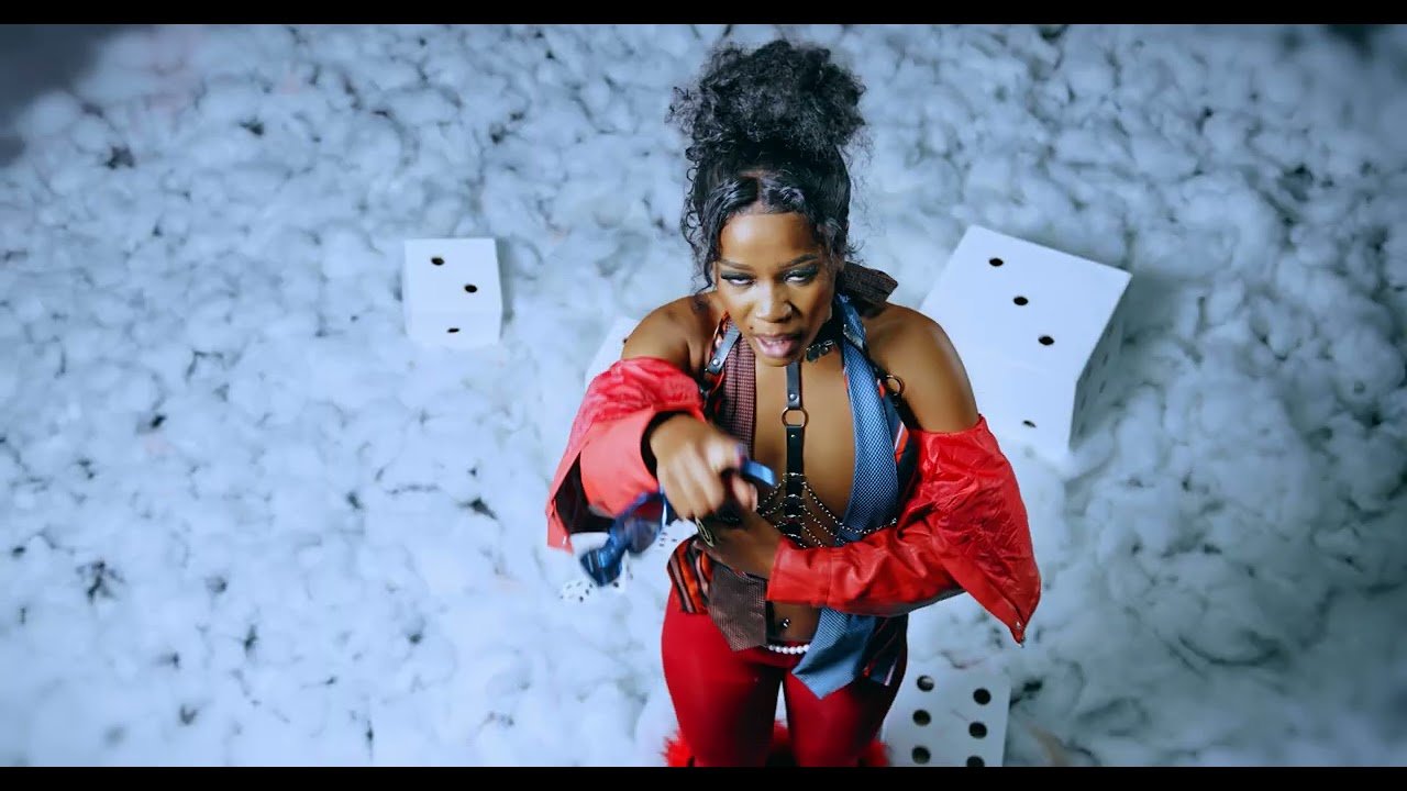 Mimi Kampala and Pallaso performing in their official Malidadi music video.