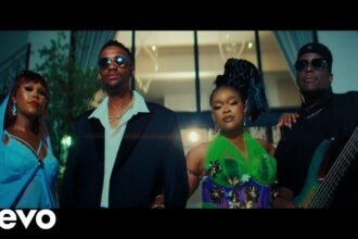 Sam Deep, Nia Pearl, Boohle, and Mano in the Shela music video.