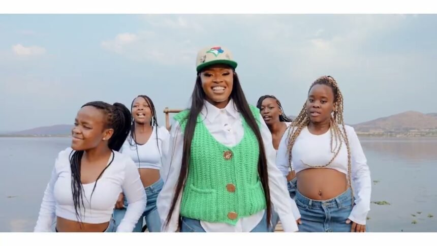 Kharishma performing in the official music video for Wa Inama