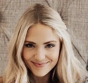 Savannah LaBrant posing for a portrait photo