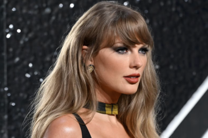 Taylor Swift Pink Clouding Lyrics