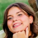 Ashlyn Lundahl ashieeebashieee smiling for a social media portrait