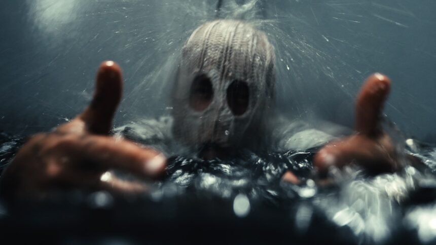 Yeat performing in the EARNËD IT official music video.