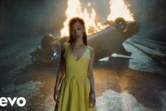Ariana Grande performing in her official hate that i made you love me music video