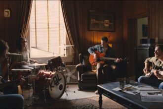 Kings Of Leon performing in the My Whole World music video