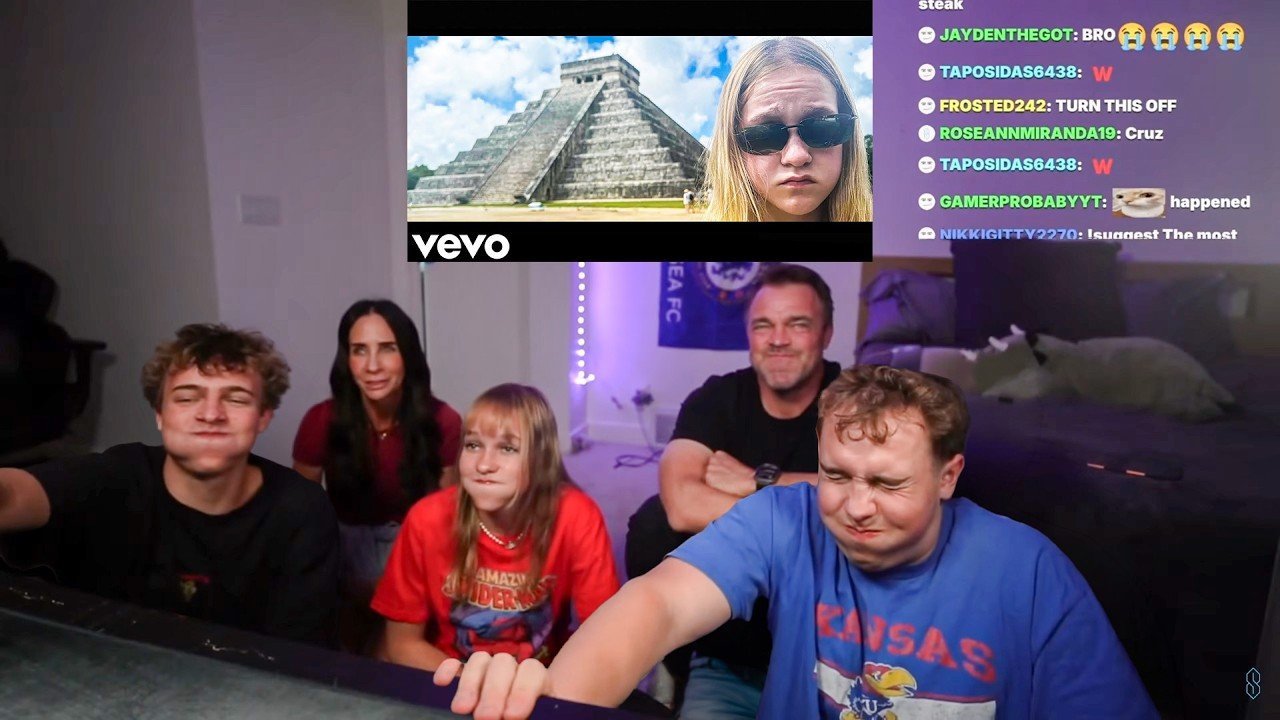 Splink with family - Splink Biography: Age, Family, YouTube Career, and Life Story