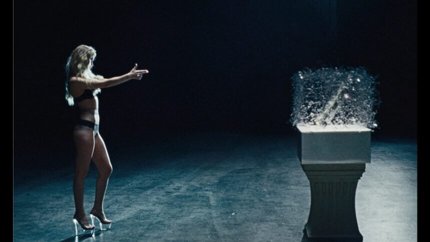 Trippie Redd performing in the official music video for SVM3