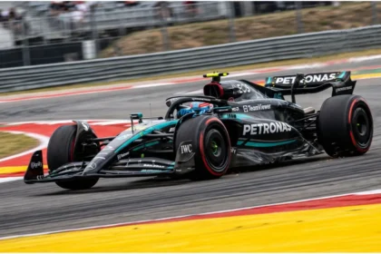 Mercedes driver Kimi Antonelli navigating a turn during US GP qualifying in Austin