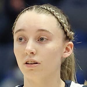 Paige Bueckers basketball player biography and life details